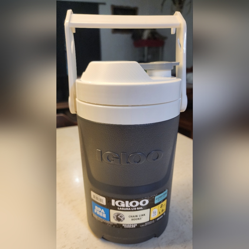 Igloo Laguna 1/2 gal cooler jug